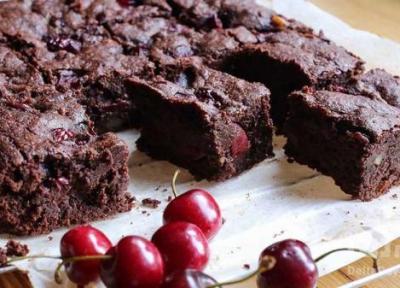 براونی آلبالو به روشی ساده و سریع براونی آلبالو به روشی ساده و سریع